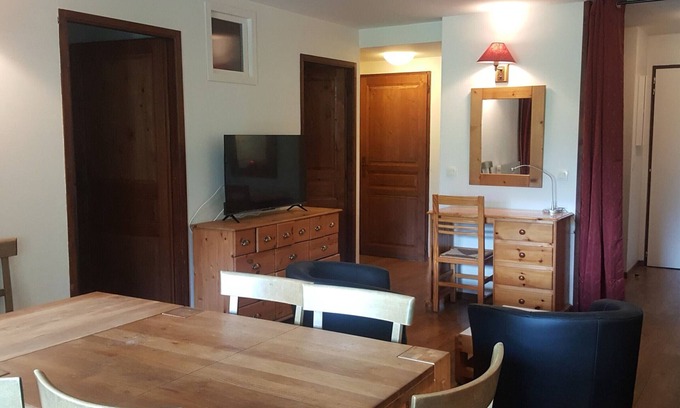 Brides-les-Bains Apartment | Cozy apartment with WiFi, parking, and pet-friendly in Brides-les-Bains