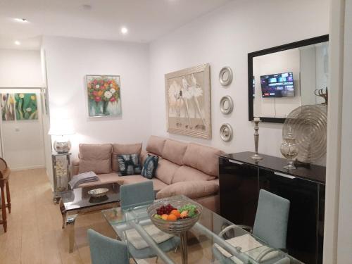 Old Town Apartment | Cozy Apartment in Cádiz with Terrace