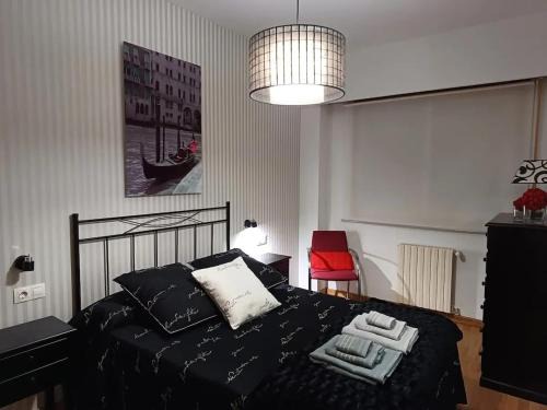 Ourense Apartment | Cozy apartment in Orense of 45 m² with parking