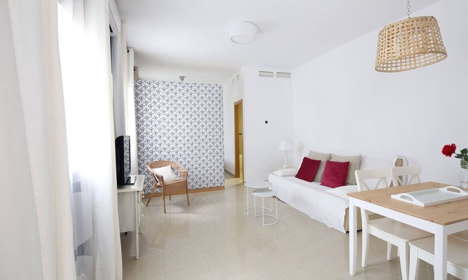 San Bartolome House | Cozy apartment in the center