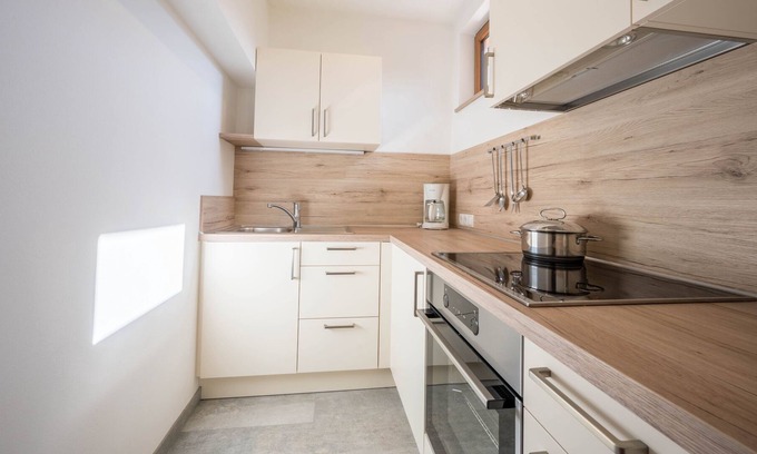 Mareta Apartment | Cozy Apartment Klatschmohn with Mountain View, Wi-Fi, Sauna, Terrace & Balcony; Parking Available