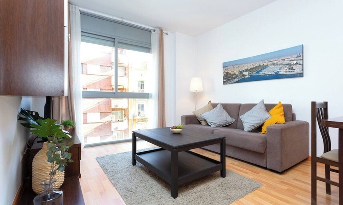 El Camp de l'Arpa del Clot Apartment | Cozy apartment next to the Sagrada Familia I