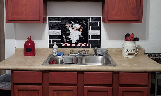 Texarkana Apartment | Cozy apartment nnext to Wadley Hospital and the bus station.