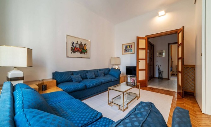 Quartiere III Pinciano Apartment | Cozy apartment of 90 sqm, can accommodate up to 5 people, located on the second floor of a building with a lift (NOT suitable for disabled people - 6 steps to access). The accommodation is located near one of the venues of the Sapienza University of Rome