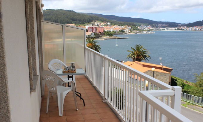 Corcubion Apartment | Cozy apartment Playa de Quenxe