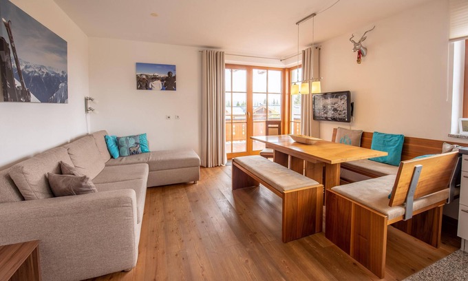 Hochkrimml Apartment | Cozy apartment with mountain view and close to the slopes in the Zillertal Arena