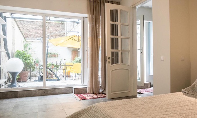 Vake Apartment | Cozy Apartment With The Inner Garden in Central Vake