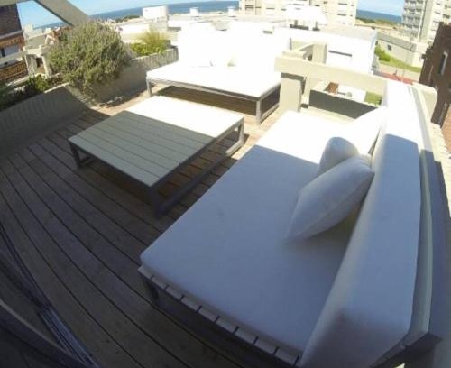 Punta del Este Apartment | Cozy Apt 2 blocks from the ocean WiFi AC Parking and private terrace with a BBQ