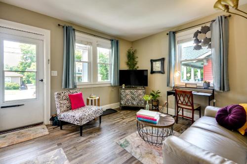 Greensboro Apartment | Cozy Apt in Downtown Greensboro with Shared Yard!