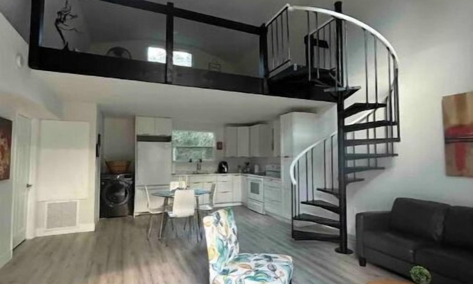 Orange City House | Cozy Barndominium 1Bdm/1Bth+loft