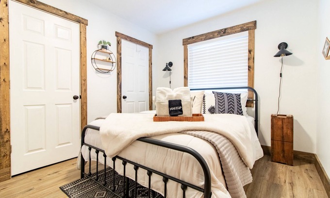 Council House | Cozy barndominium located in a quiet mountain town