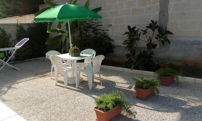 Torricella Villa | cozy basement in a villa near the sea