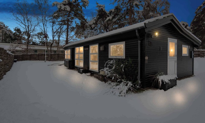 Snogebaek House | Cozy beach bungalow close to Balka Beach