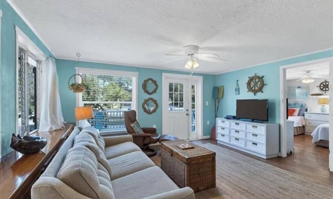 Englewood House | Cozy, beach house! Just step away from world class Manasota Beach!