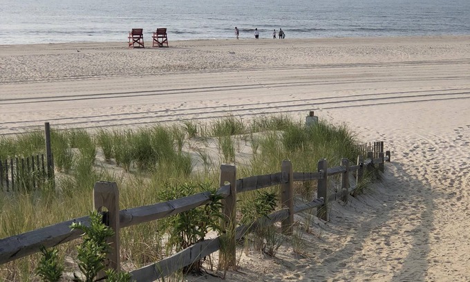 Ship Bottom House | Cozy Beach Vacation: Your Perfect Getaway Just Moments Away!