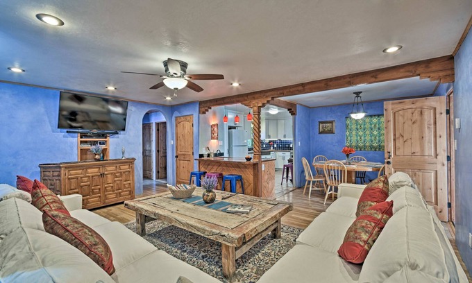 El Prado House | Cozy 'Blue Adobe' w/Steam Room 2 Mi. from Taos!