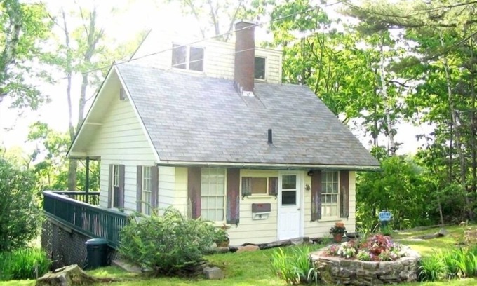 Boothbay Harbor Cottage | Cozy Boothbay Harbor Cottage