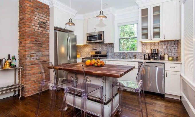 Dorchester House | Cozy Boston Escape | Near T