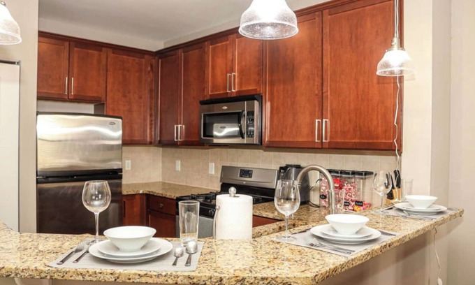 Lindridge-Martin Manor House | Cozy Buckhead Getaway