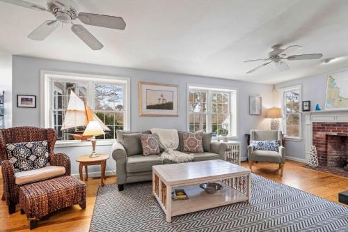 Northwest Harwich House | Cozy Bungalow Close to Downtown