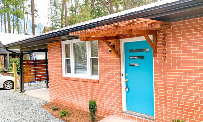 Durham House | Cozy Bungalow- near Duke, Hospital, Walk to food