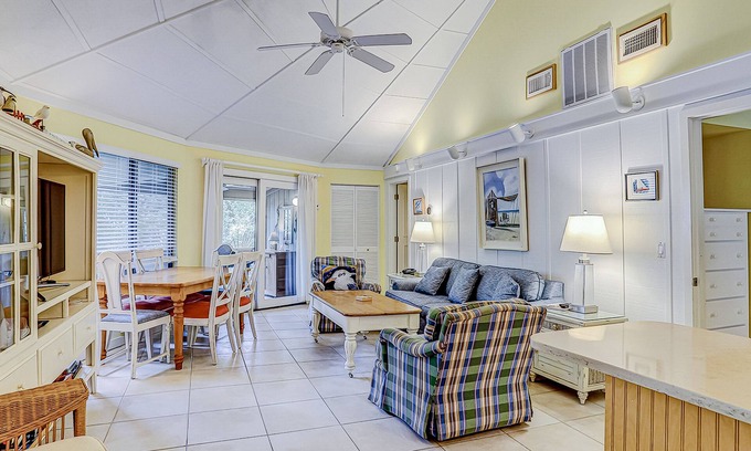 Night Heron Condo | Cozy bungalow offers privacy, shared pool, and beach access via dedicated trail