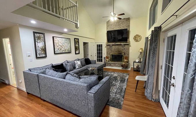 Lake Ariel House | Cozy but spacious house, located in a community with many facilities.