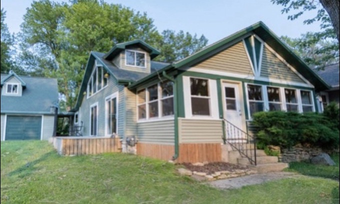 Newville Cabin | Cozy Cabin at Lake Koshkonong