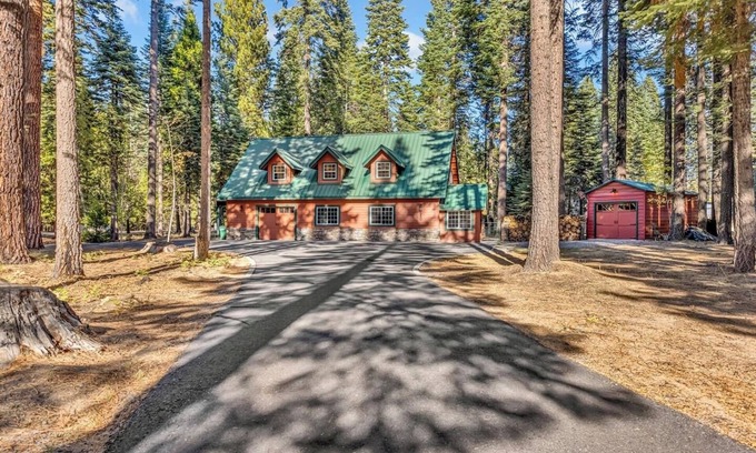Chester Cabin | Cozy Cabin & Gameroom in Chester