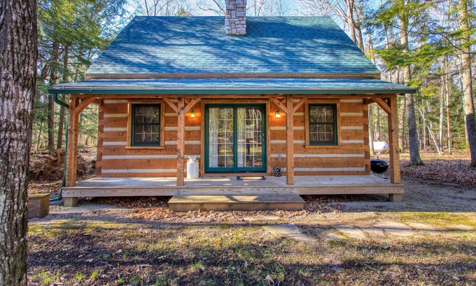 Sturgeon Bay Cottage | Cozy Cabin in beautiful Sturgeon Bay
