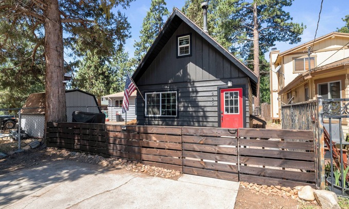 Sugarloaf Cabin | Cozy cabin in Big Bear