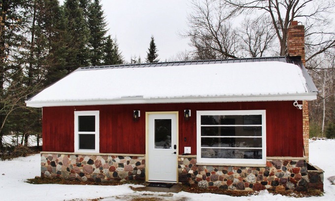 Crivitz Cabin | Cozy Cabin Nestled on 3 Acres
