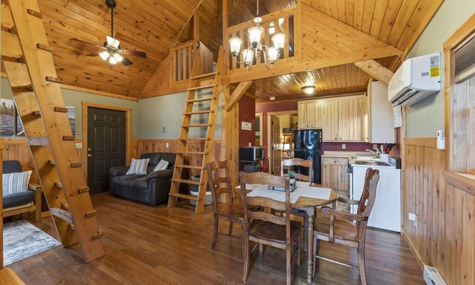 Hayward Cabin | Cozy cabin on the water and still close to everything!