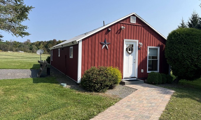 Oneonta House | Cozy Cabin - Quaint cabin, with great view and firepit