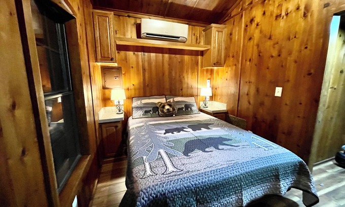 Morganton Cabin | Cozy Cabin Retreat Lake James & Fonta Flora Trail