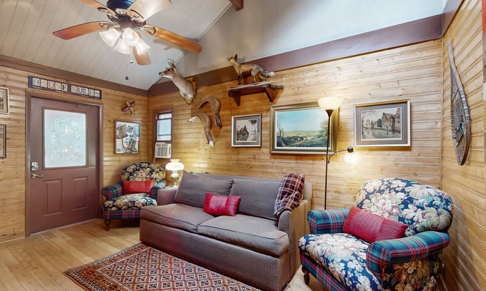 Boone Cabin | Cozy cabin retreat, private setting, surrounded by nature