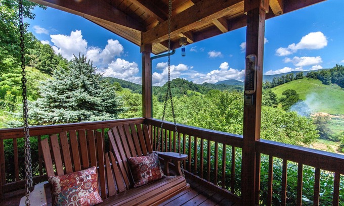 Vilas Cabin | Cozy Cabin with Pastoral Views