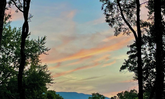 Hiawassee House | Cozy Camper Blue Ridge Mountains Mountain View 1.5 mi from Lake Chatuge!