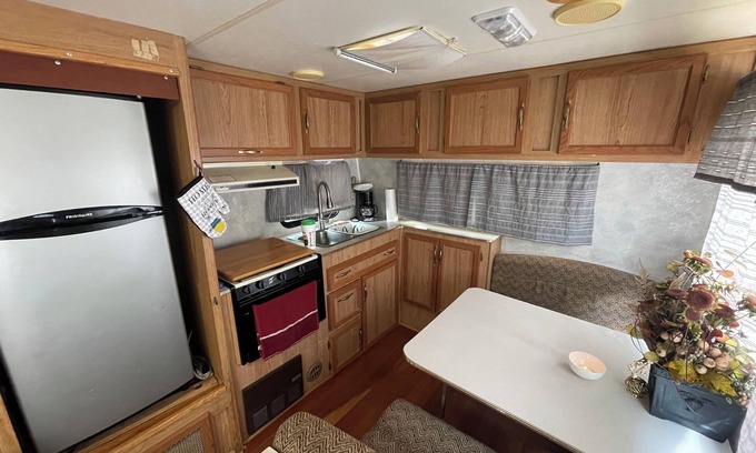 Townville House | Cozy Camper with AC and WiFi in Pleasant Townville