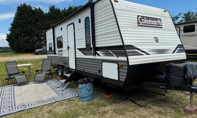 Old Fort RV Rental | Cozy camper with AC and WiFi in delightful Old Fort