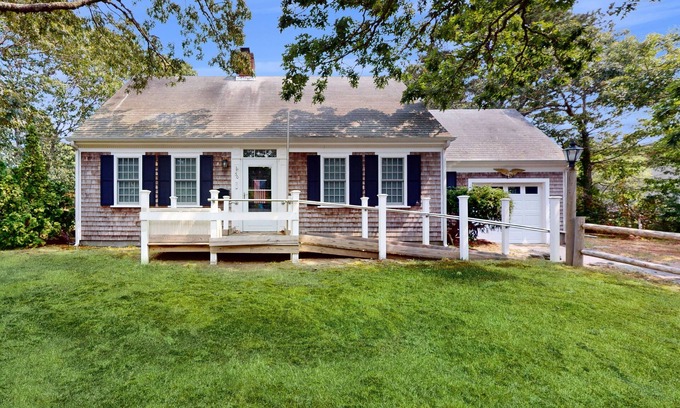 Hyannis House | Cozy Cape style home near the beach and ferry with patio, W/D, & AC