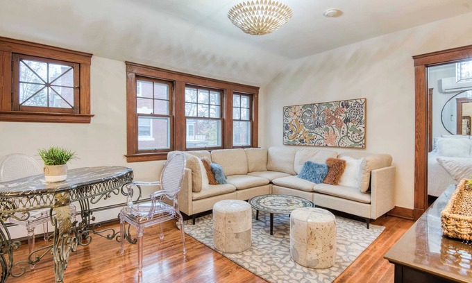 Cleveland House | Cozy Carriage House | 1BR Cleveland Heights Hideaway