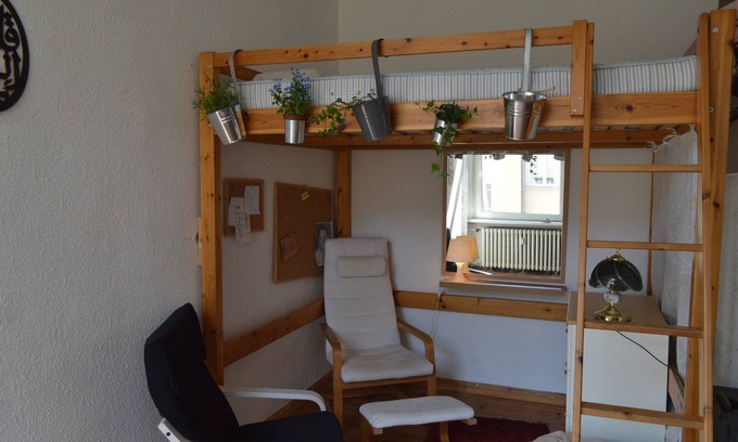 Charlottenburg Apartment | cozy centeral berlin place
