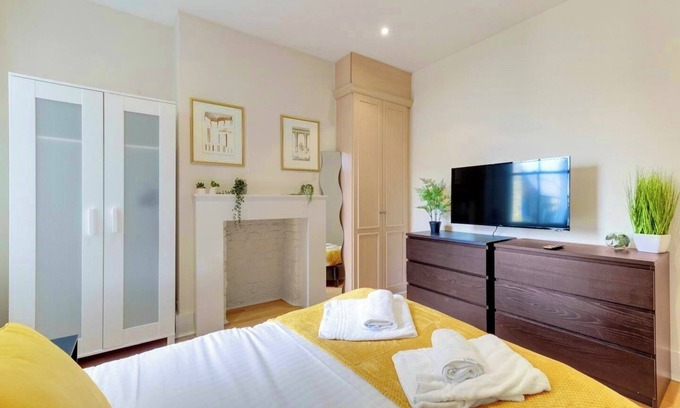 Fulham Broadway House | Cozy Central London Home 2 Bed/Free Wi-Fi