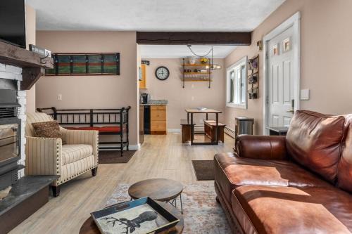 Stratton and Bromley Ski Areas Ski Chalet | Cozy Chalet 12 Min to Stratton & 7 Min to Bromley