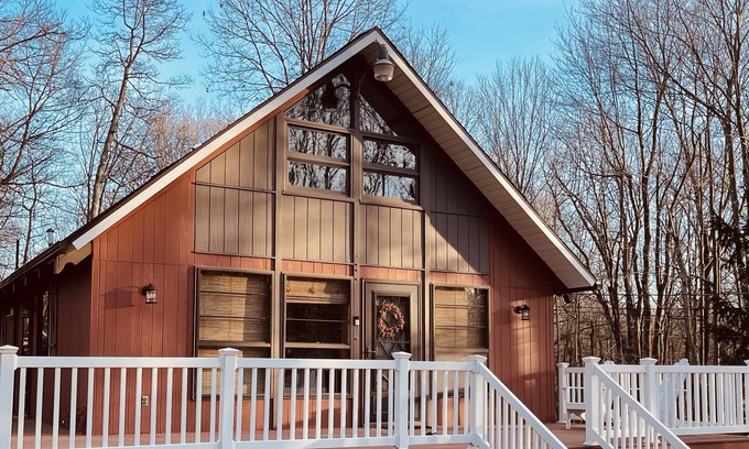 Briar Crest Woods Ski Chalet | Cozy Chalet