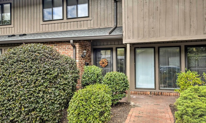 Chapel Hill Condo | Cozy Chapel Hill Condo ~ 2 Mi to UNC & Dtwn!