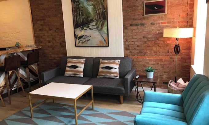 Center City Apartment | Cozy chic 1 bedroom apartment!