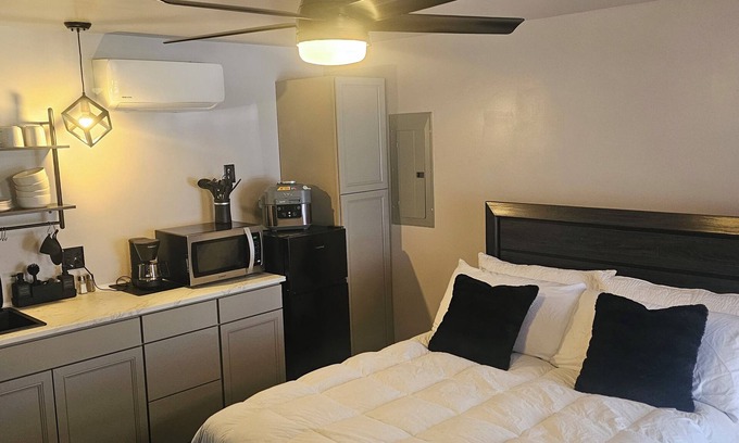 South Side Apartment | Cozy Chic Studio close to downtown pet friendly