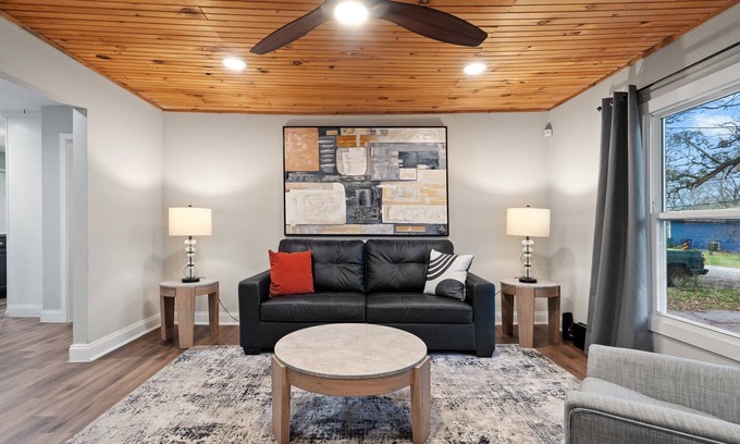 Greenville House | Cozy City Living Greenville - Easy Downtown Access